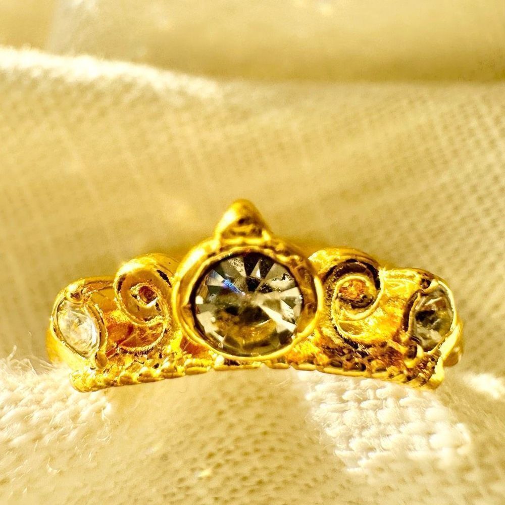 Gold stackable tiara ring size 8 - Picture 2 of 3